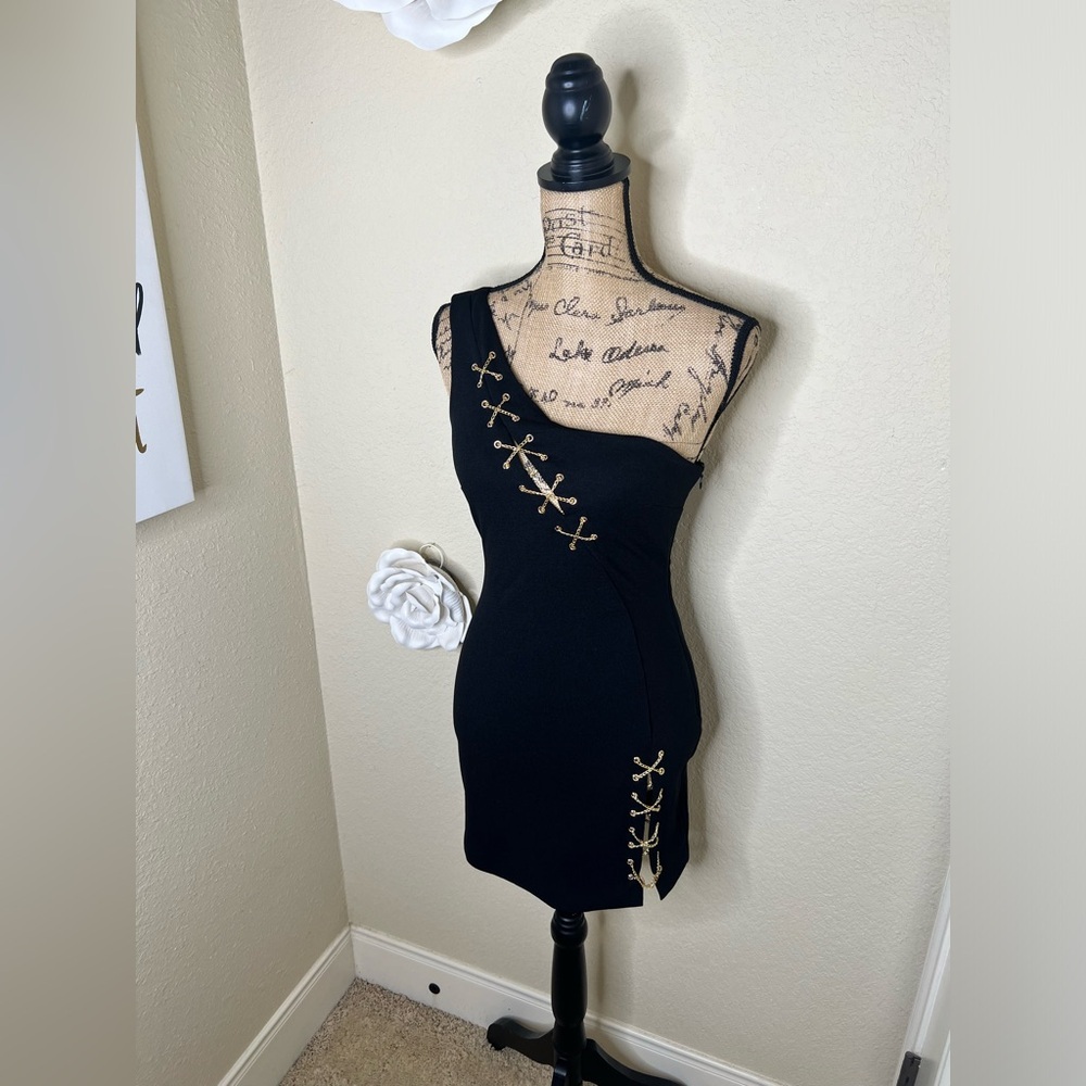 NTM: DO+BE One Shoulder Bodycon Cut Out w/ Metallic Chains Black Mini Dress Sz S - Picture 5 of 16